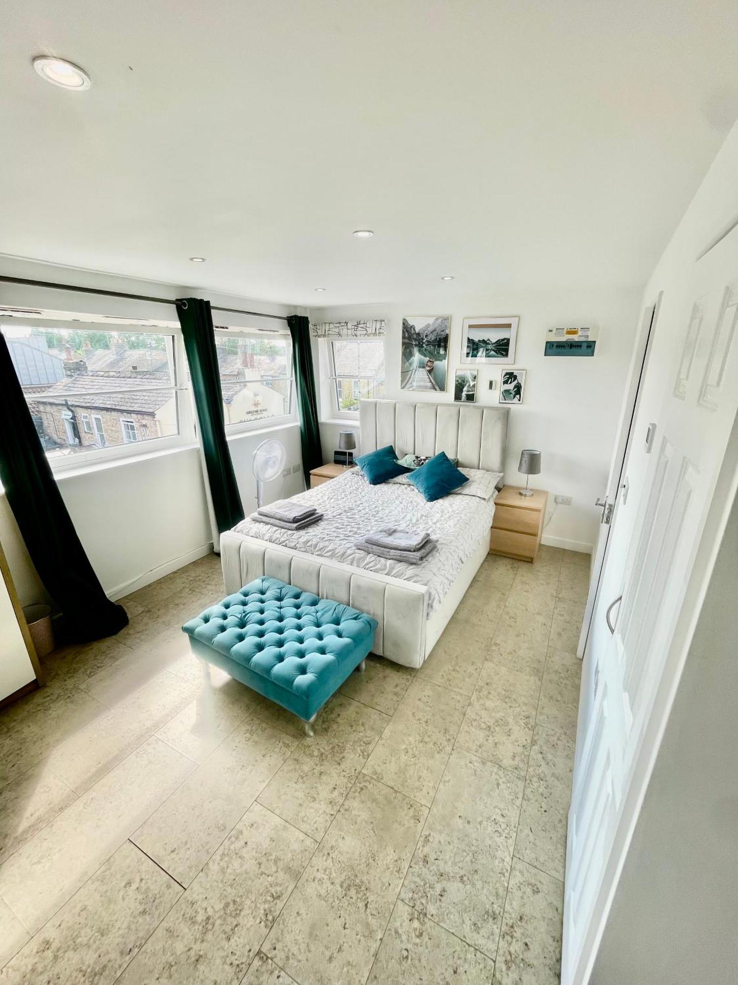 Apartment Lovely Spacious In *